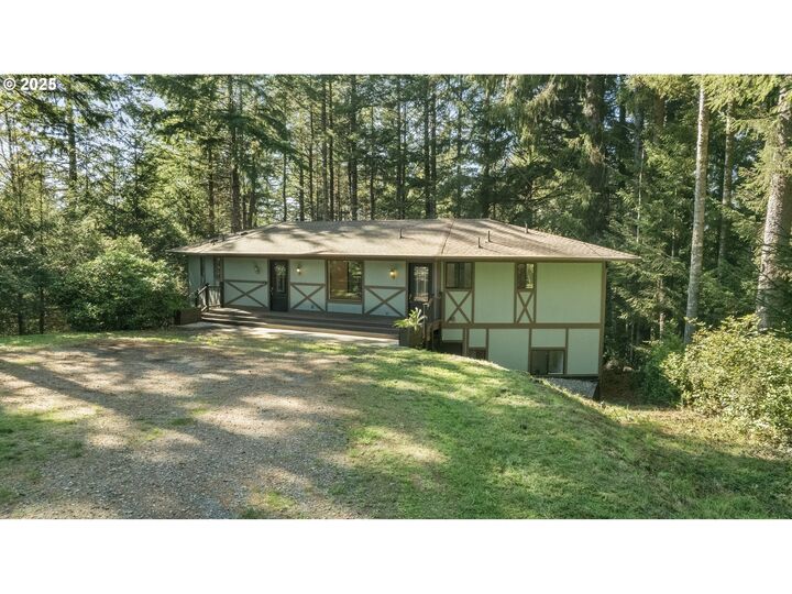 Property Photo: 95708 Horton Ln OR 97415