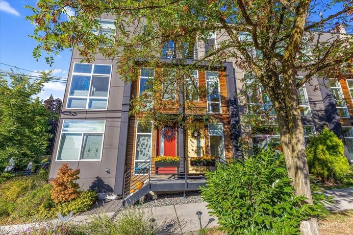 1602 E Marion Street  Seattle WA 98122 photo