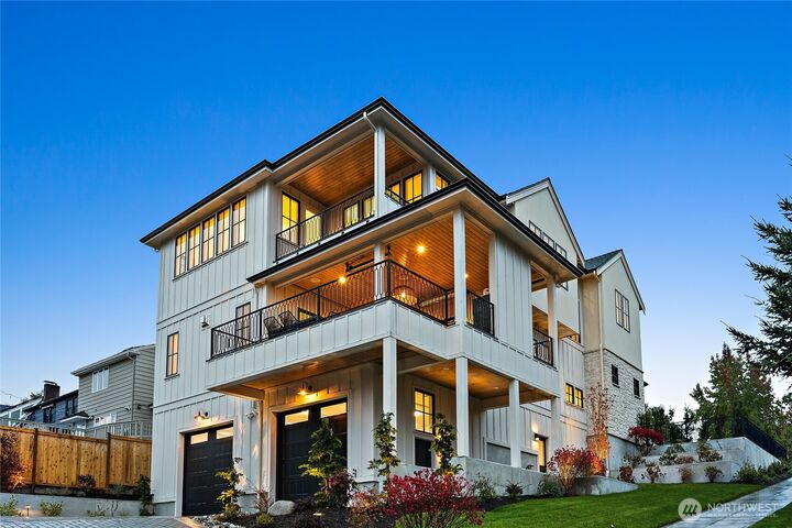 Property Photo:  4103  43rd Avenue NE  WA 98105 