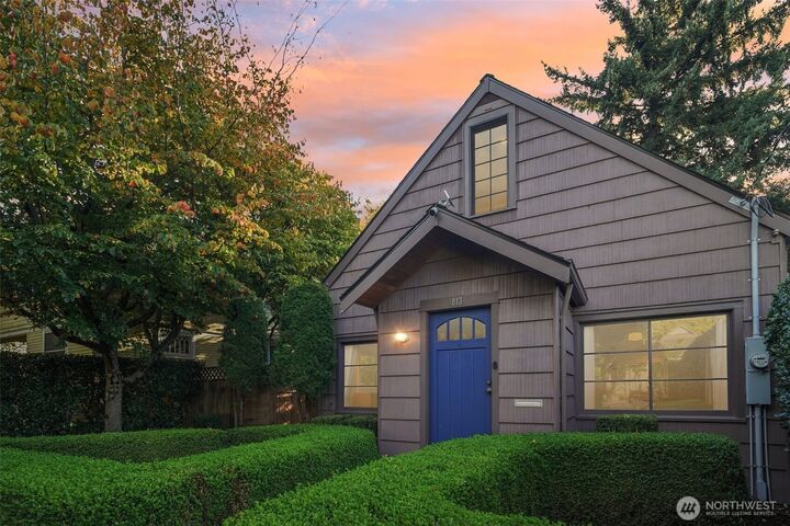 Property Photo: 813 S Orcas Street WA 98108