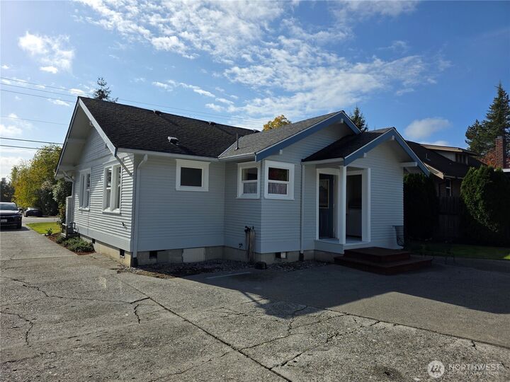 Property Photo:  7917  276th Street NW  WA 98292