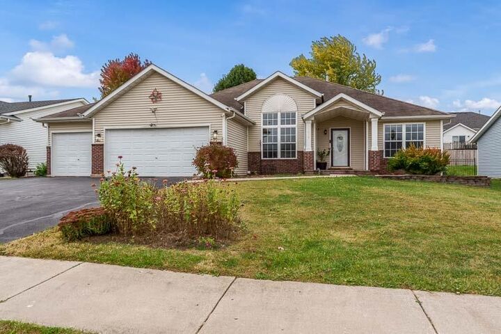 Property Photo: 3075 Derbyshire Drive IL 61115