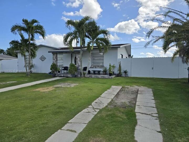 Property Photo:  12530 SW 185th St  FL 33177 