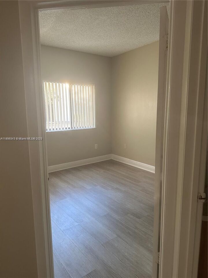 Property Photo:  2445 SW 18th Ter 1002  FL 33315