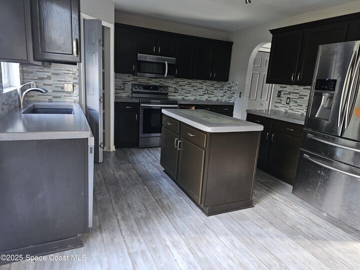 Property Photo: 1855 Oak Court NW FL 32907