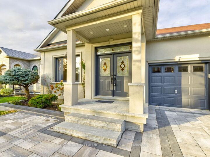 Photo de la propriété: 52 Sabiston Drive ON L3R 2B5