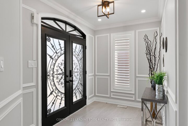 Photo de la propriété:  66 Chatterson Street Main &Amp 2nd Floor  ON L1R 0B4