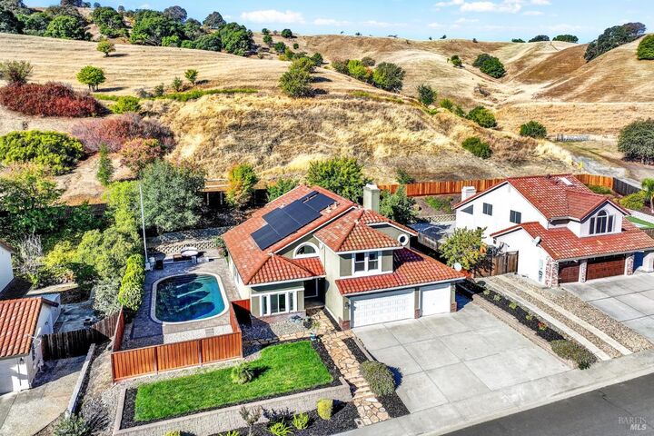 Property Photo: 719 Rambleton Drive CA 95688