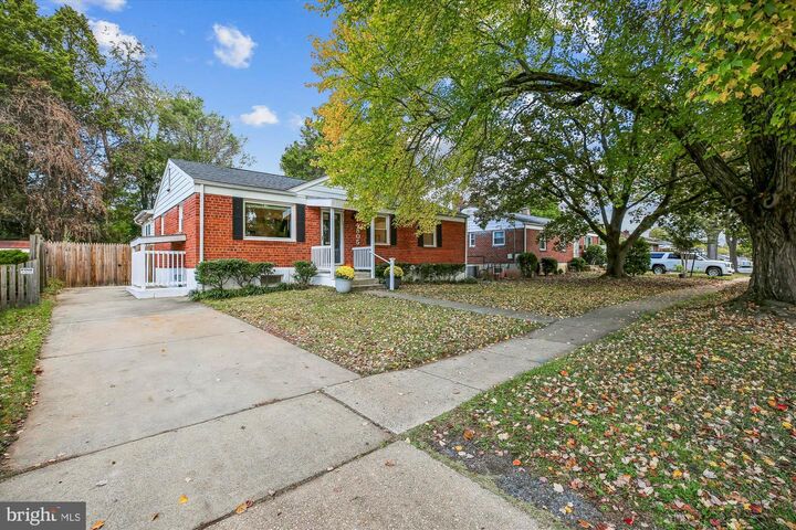 Property Photo: 4805 Topping Road MD 20852
