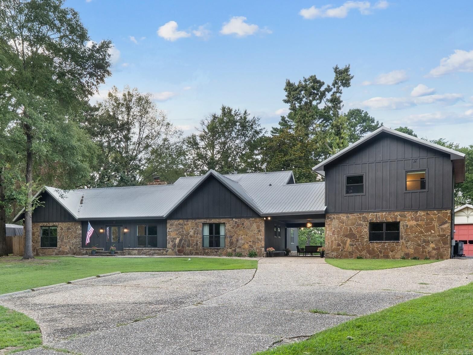 Property Photo: 18 Riviera Drive AR 72034