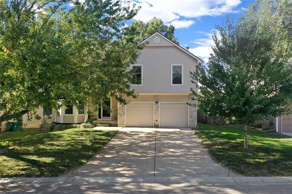 Property Photo:  2512 N 109th Terrace  KS 66109