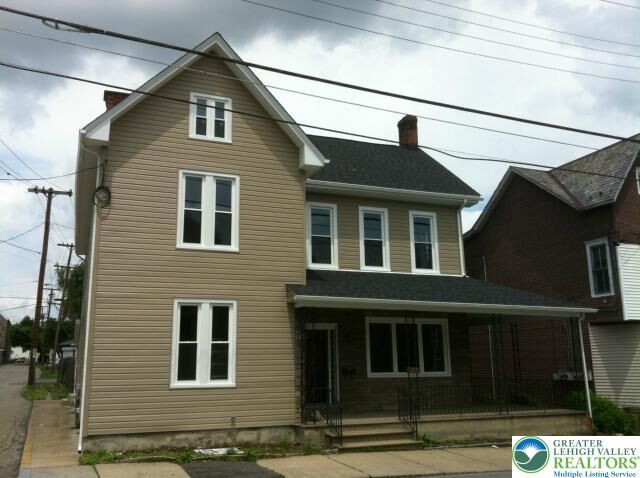 Property Photo:  225 Market Street 2nd Floor  PA 18013 