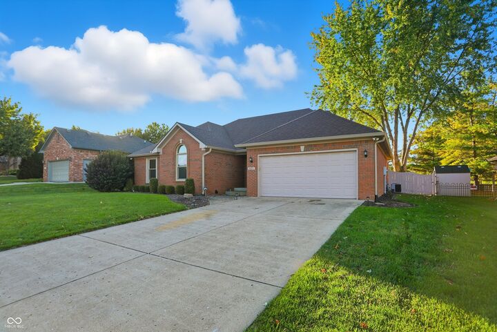 Property Photo: 5253 Tracey Jo Road IN 46142