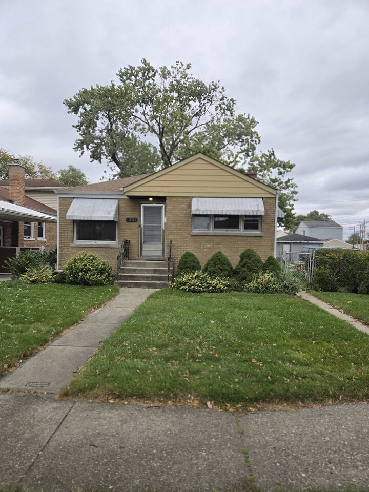 Property Photo:  3421 Sunset Lane  IL 60131