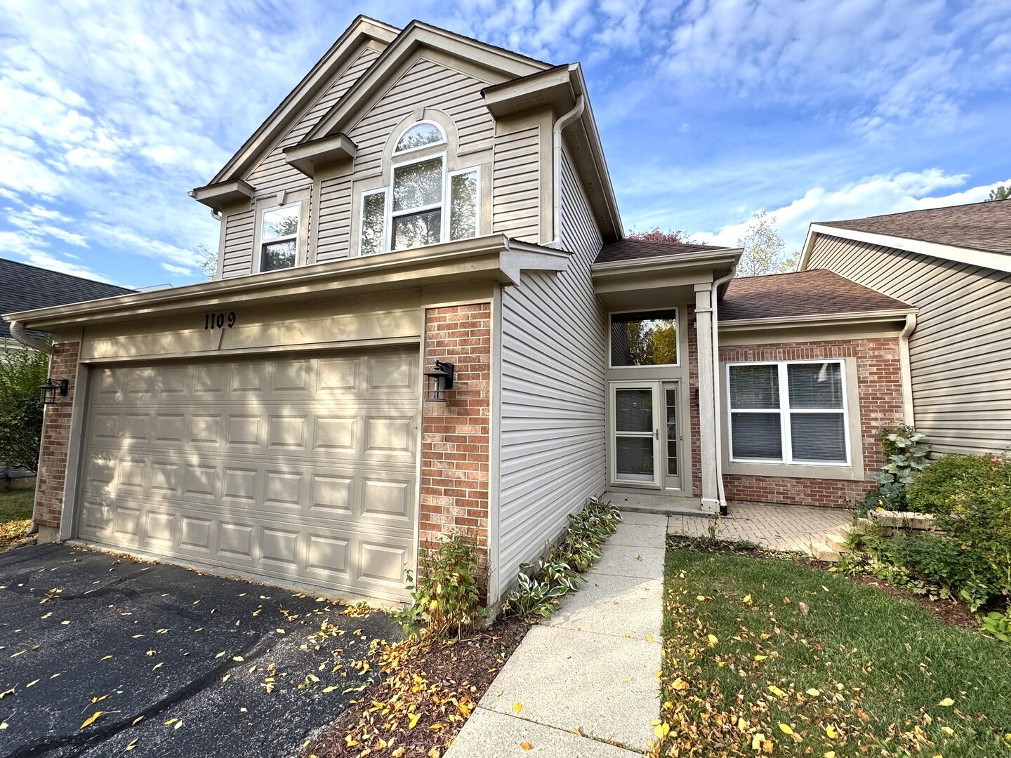 Property Photo: 1109 Blackburn Drive IL 60030