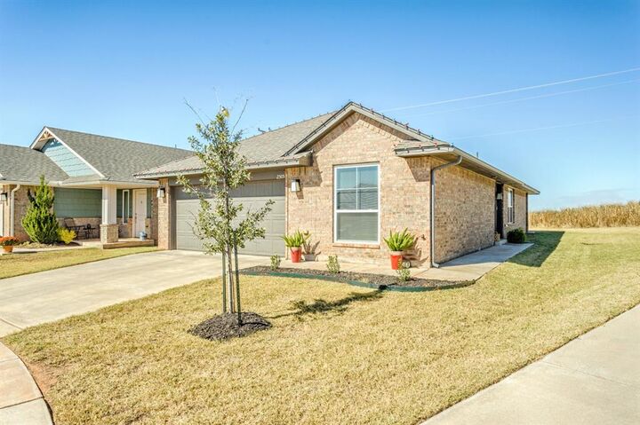 Property Photo:  2505 NW 199th Street  OK 73012 