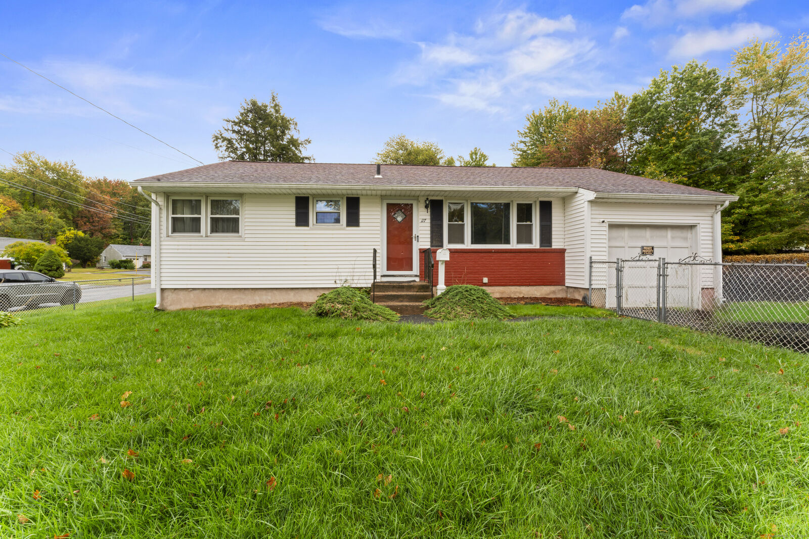 Property Photo:  117 East Harold Street  CT 06002