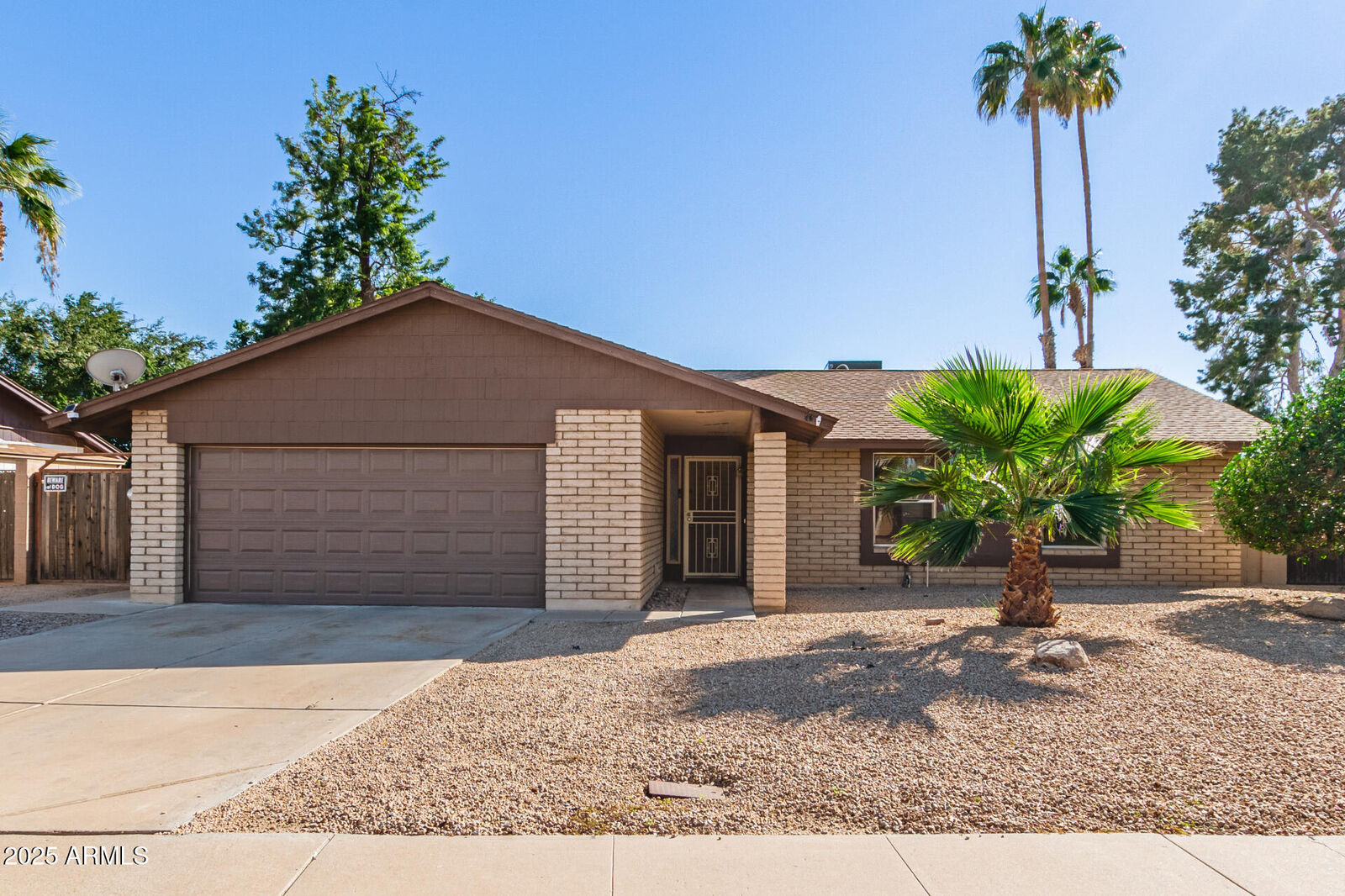 Property Photo:  1351 W Plata Avenue  AZ 85202 