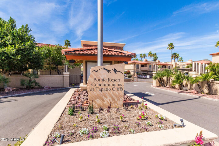 Property Photo:  10240 N 12th Place 2  AZ 85020 