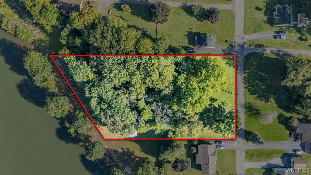 Property Photo:  285 Erin Road  NY 14103