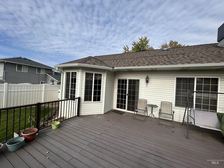 Property Photo:  1520 Linden Ave.  ID 83501