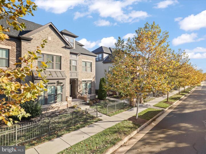 Property Photo:  43360 Southland Street  VA 20148