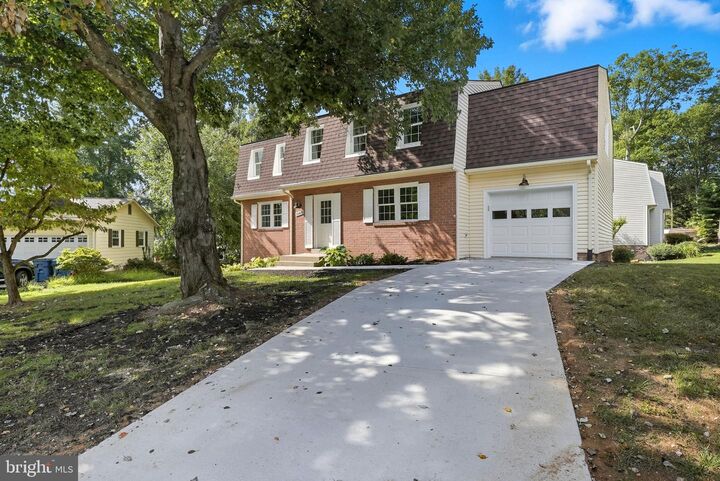 Property Photo: 10431 Headly Ct VA 22032