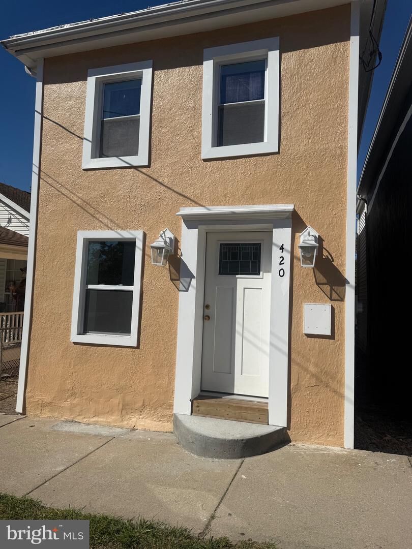 Property Photo: 420 W Washington Street WV 25414