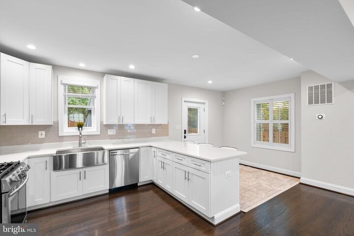 Property Photo:  535 N George Mason Drive  VA 22203