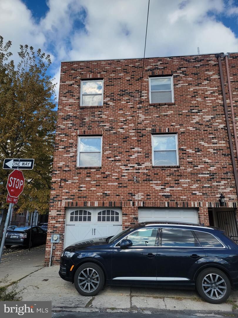 Property Photo:  1727 Fitzwater Street B  PA 19146 