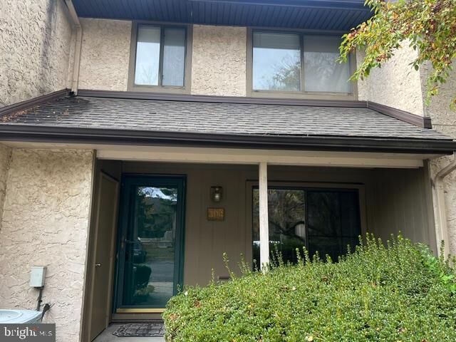 Property Photo:  304 Hampshire Drive  NJ 08536 