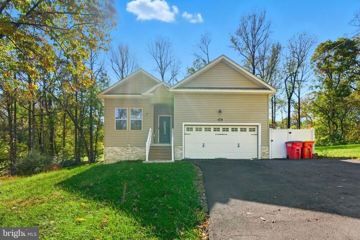 93 Old Sycamore Lane  Harpers Ferry WV 25425 photo