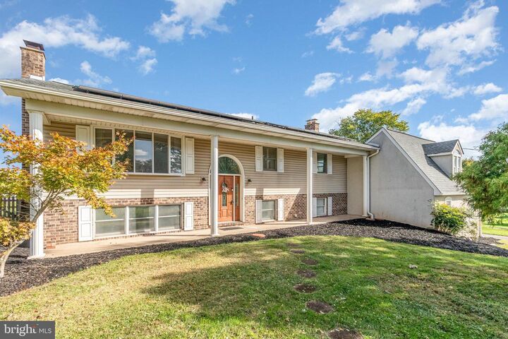 3075 Staunton Avenue  Dover PA 17315 photo