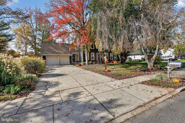 Property Photo:  14 Golfview Drive  NJ 08055