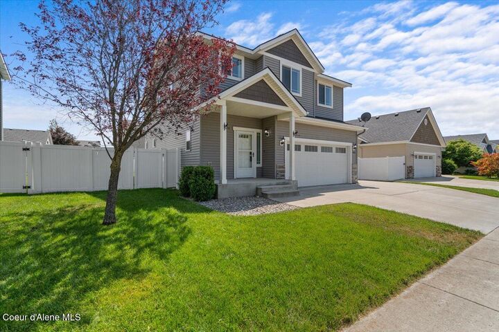 Property Photo: 1824 E Warbler Ln ID 83854