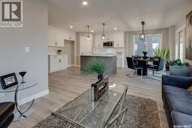 Property Photo:  342 Asokan Bend  SK S7V 1V9