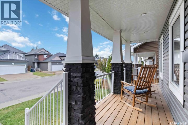Property Photo:  426 Veltkamp Crescent  SK S7T 0S2