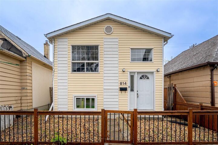 814 Boyd Avenue  Winnipeg MB R2X 0Z4 photo
