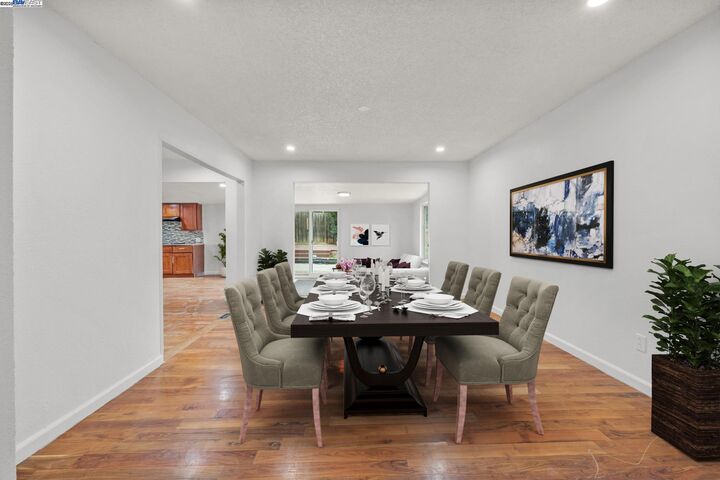 Property Photo:  4 Crowley Ct  CA 94565