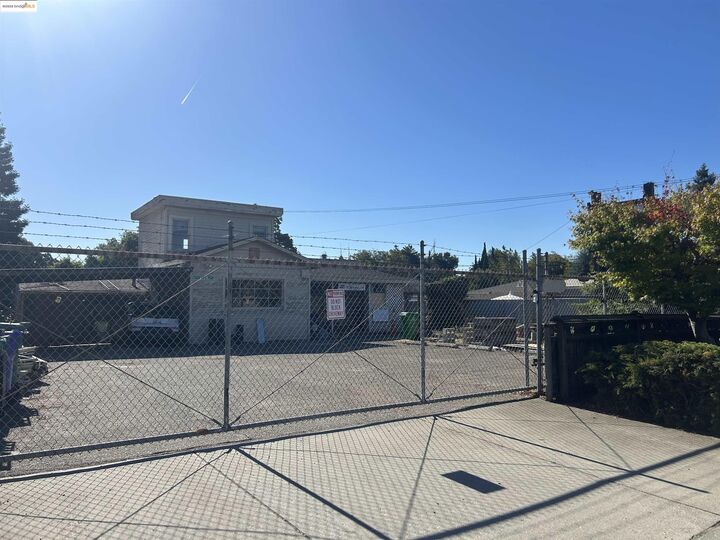 Property Photo: 1239 Grove Way CA 94541
