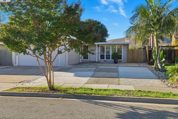 Property Photo:  38345 Timpanogas Cir  CA 94536