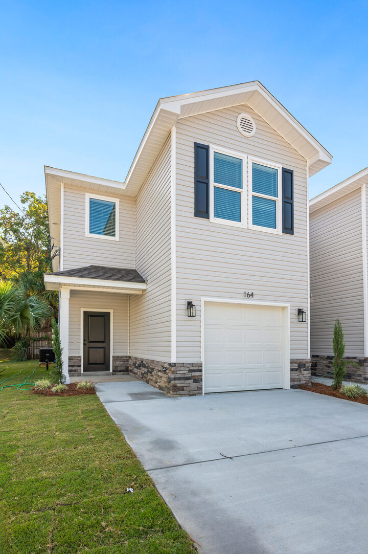 Property Photo: 162 Westview Avenue FL 32580