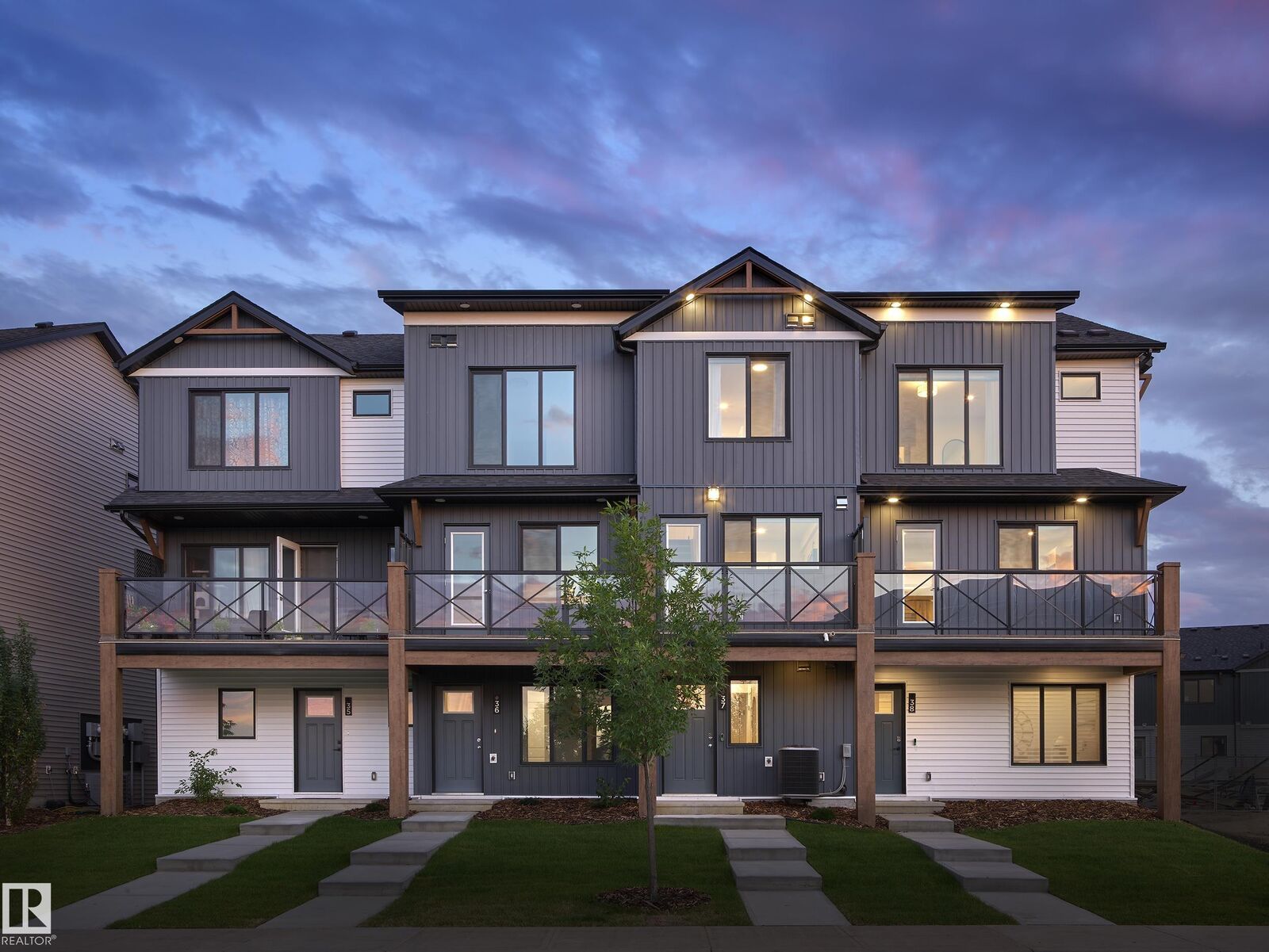 Property Photo: 1009 Cy Becker Road NW 43 AB T5Y 4B7