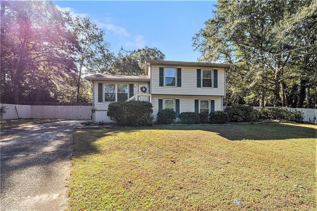 Property Photo:  347 Karen Court  GA 30046 