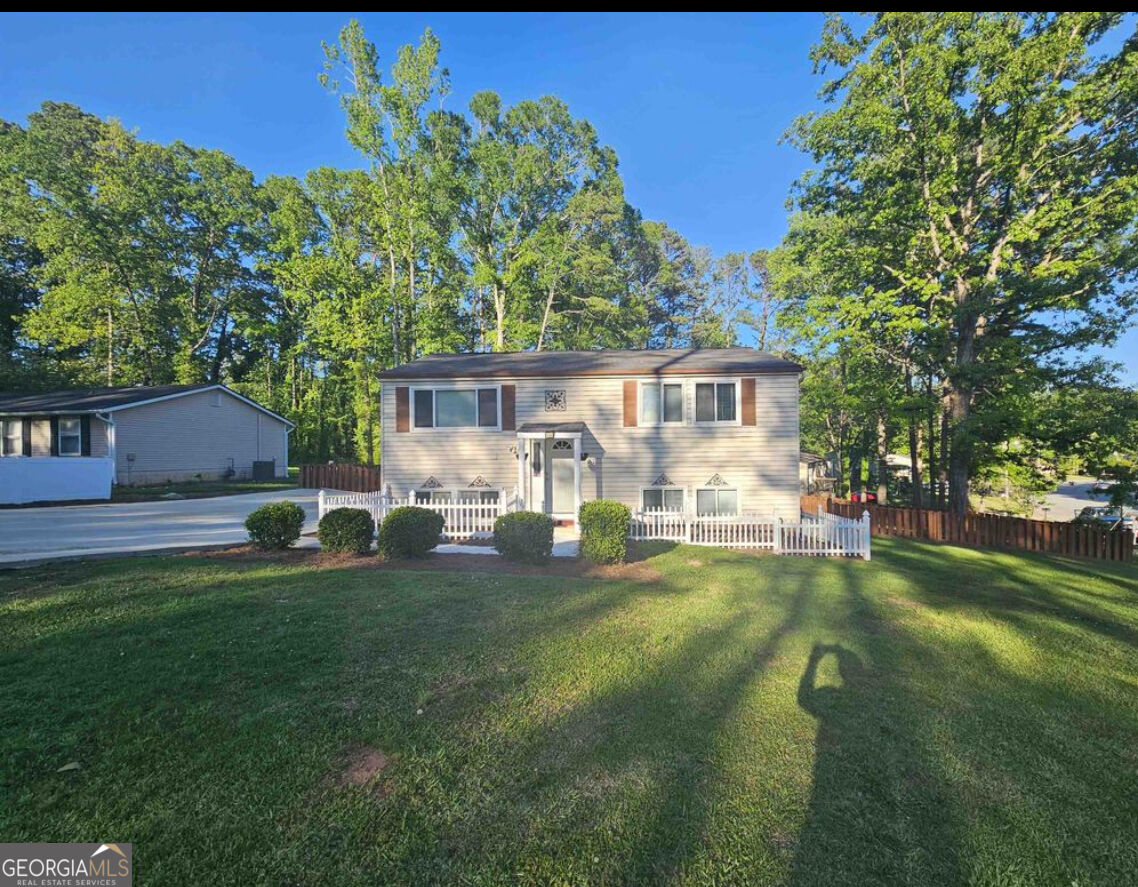 Property Photo:  100 Kings Ridge Drive  GA 30269 