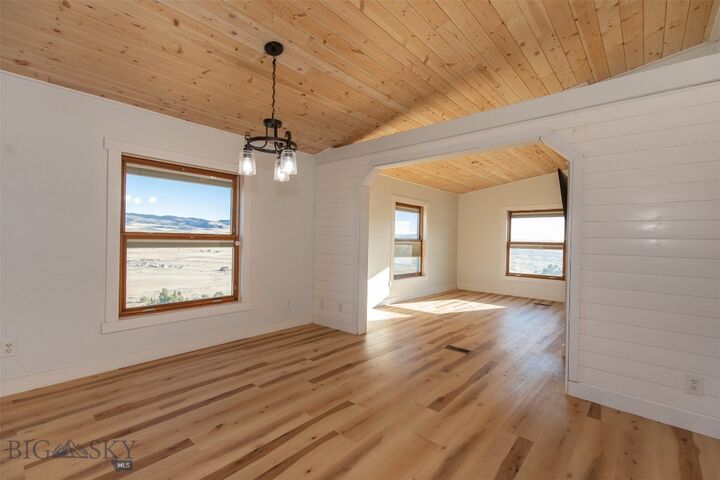 Property Photo:  690 Missouri Overlook Ln  MT 59752 