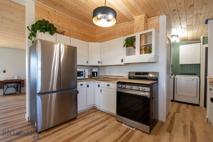 Property Photo:  690 Missouri Overlook Ln  MT 59752