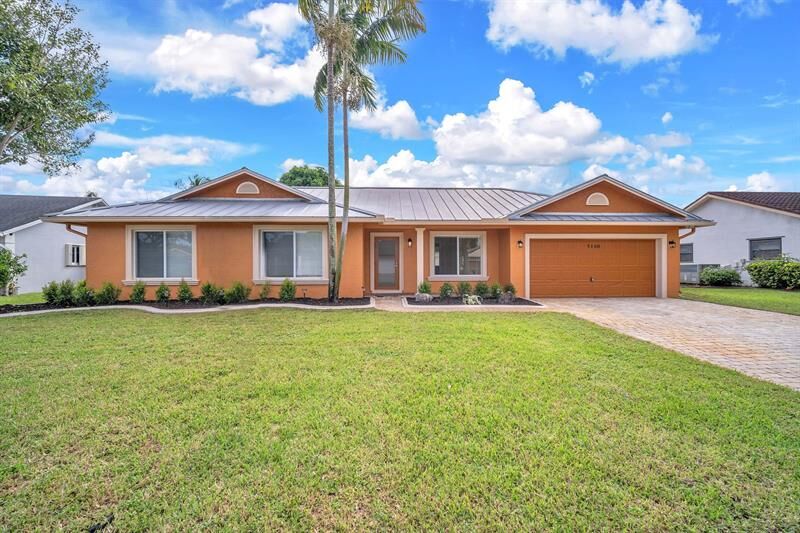 Property Photo:  5160 SW 18th Ct  FL 33317 