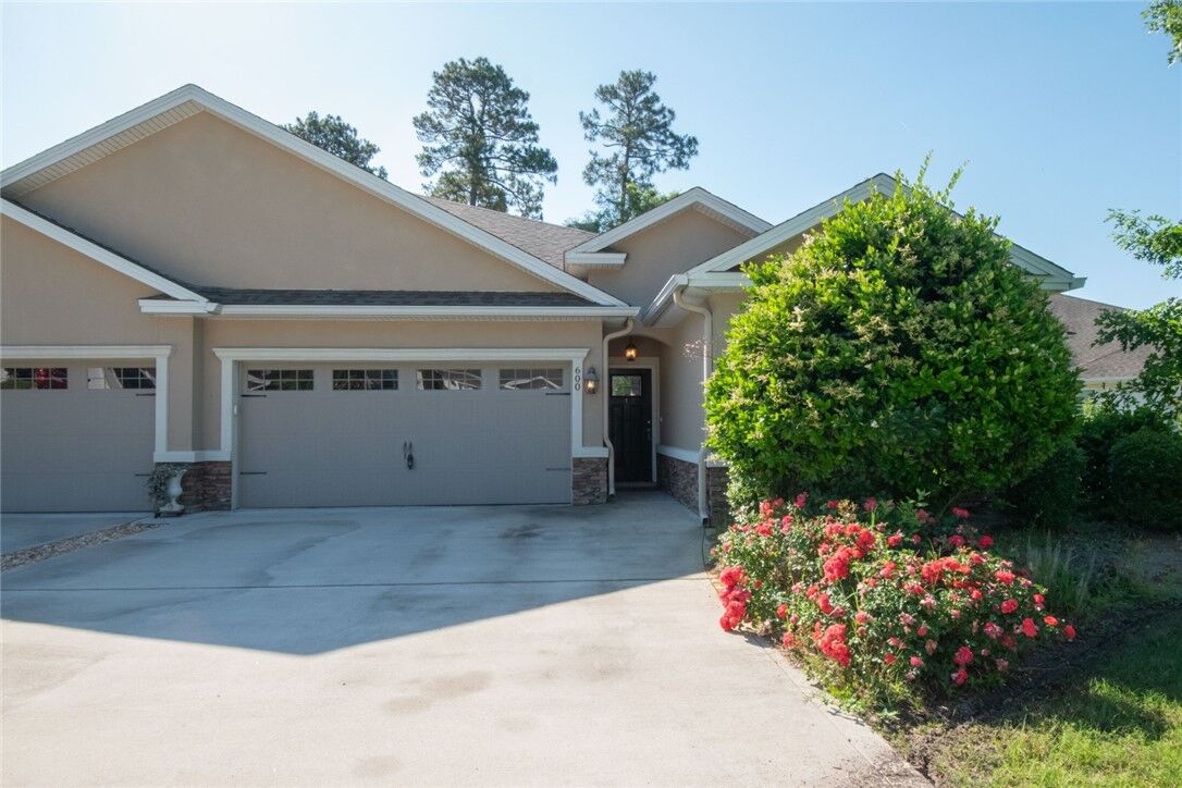 Property Photo:  600 Eagle Boulevard  GA 31548 
