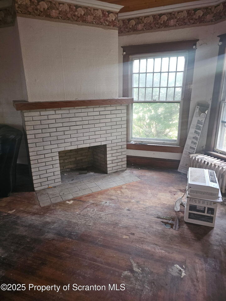 Property Photo:  507 Delaware Street  PA 18421 
